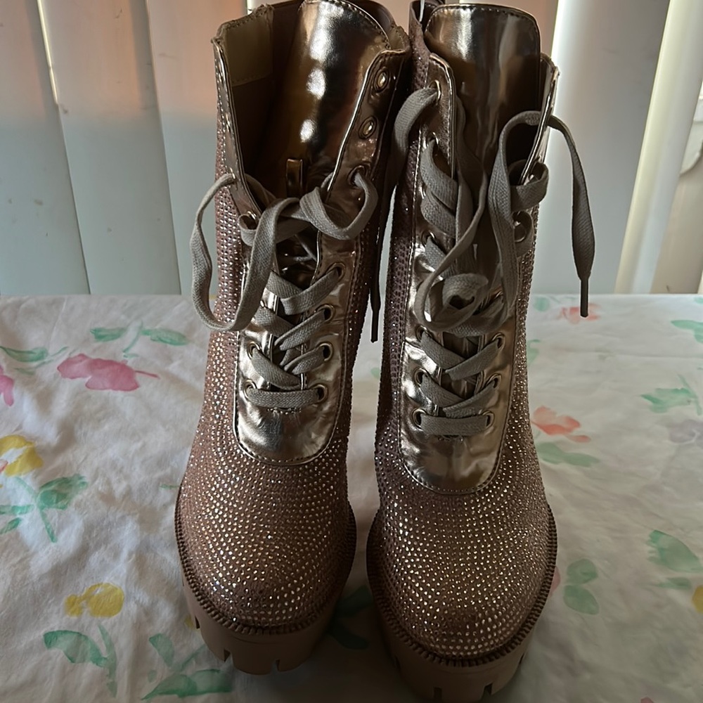 Women fashion shoes